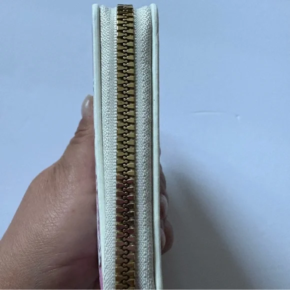 Hello Kitty  Wallet - Picture 4 of 7